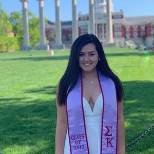 Meet your Posher, Layna